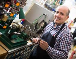 Como Identificar Quando a Fechadura Precisa Ser Trocada em Osasco: 6 Dicas carlos silva chaveiro 1